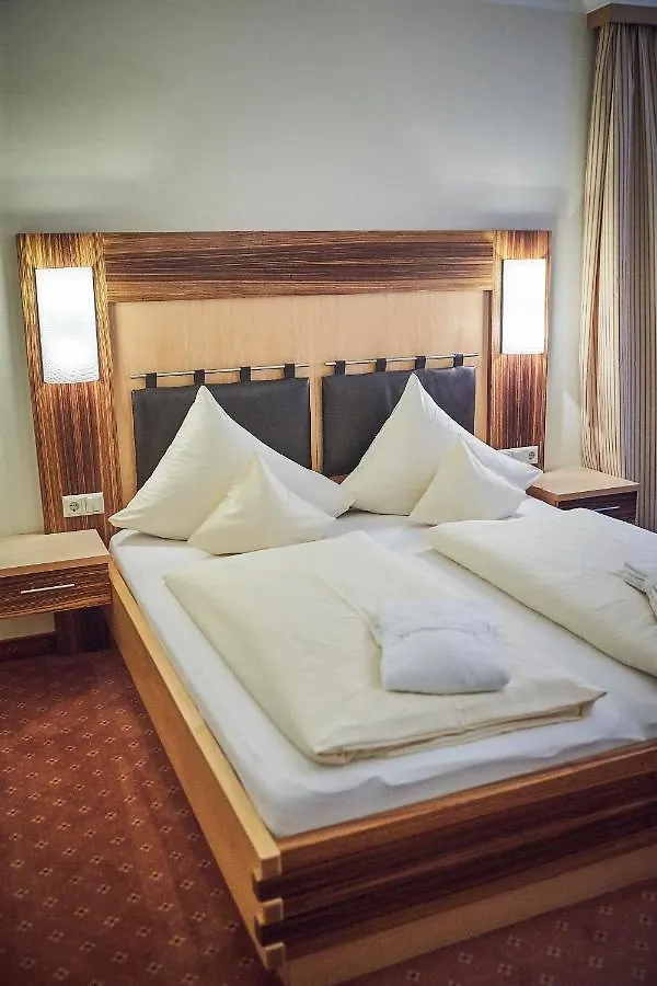 Hotel Hasenauer 4 Sterne Superior ザールバッハ・ヒンターグレム
