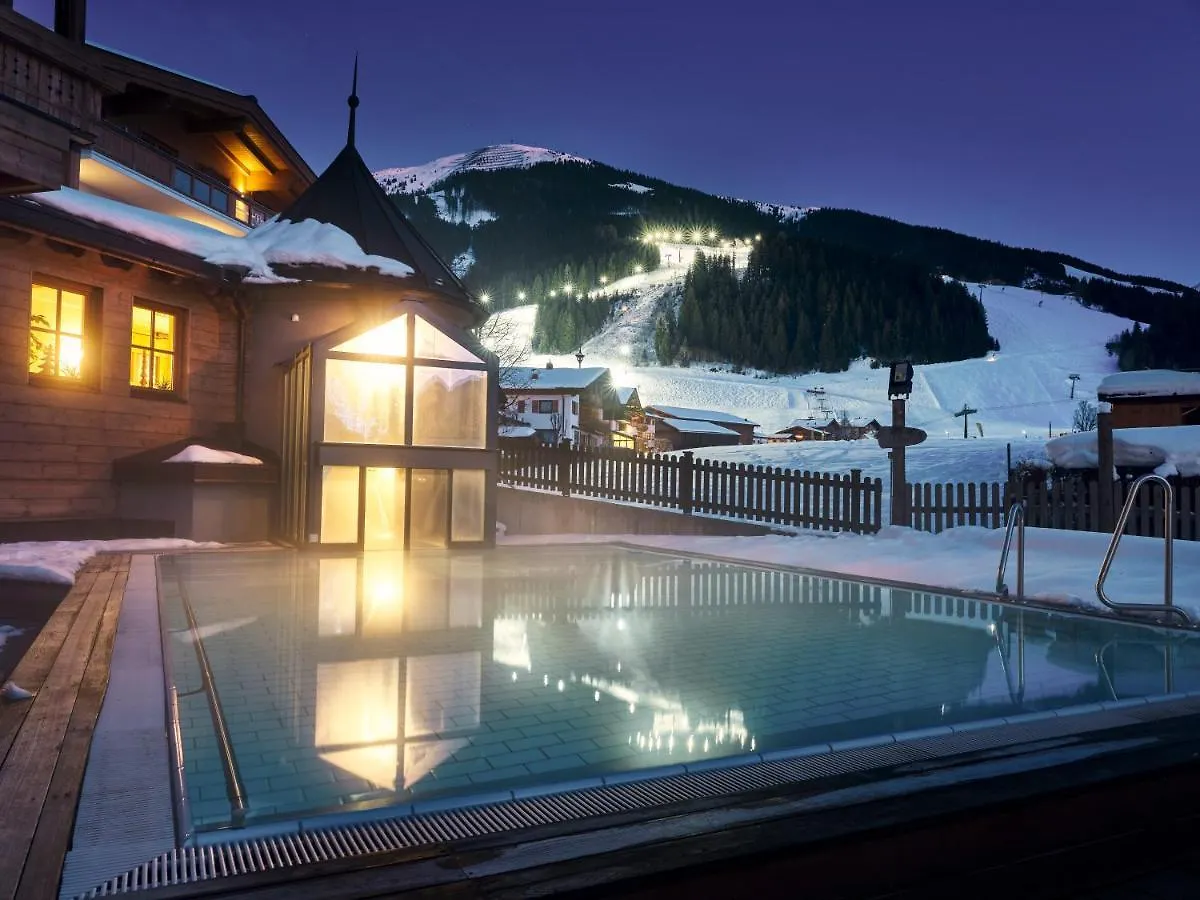 Hotel Hasenauer 4 Sterne Superior ザールバッハ・ヒンターグレム